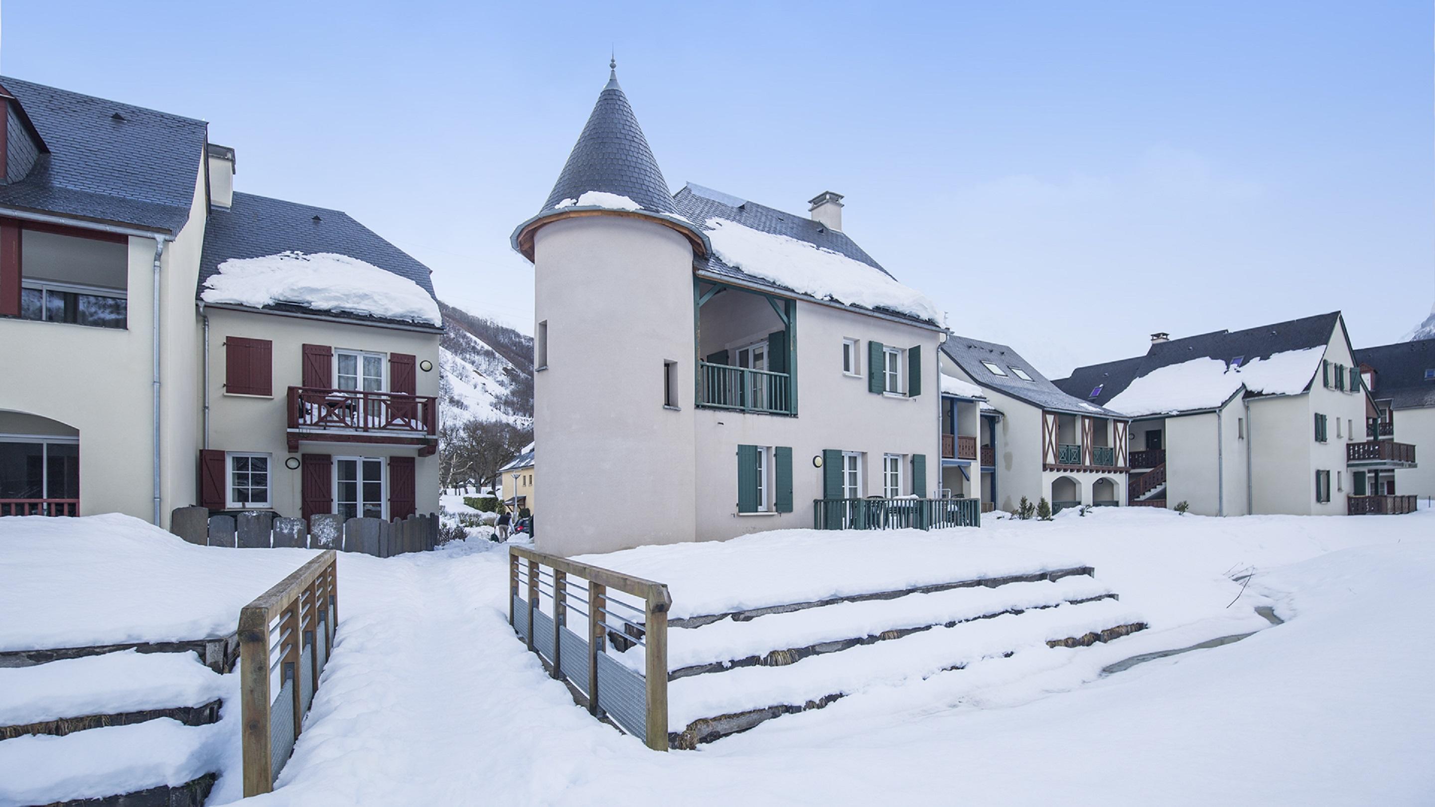 Vacancéole - Les Jardins de Balnéa Loudenvielle Esterno foto